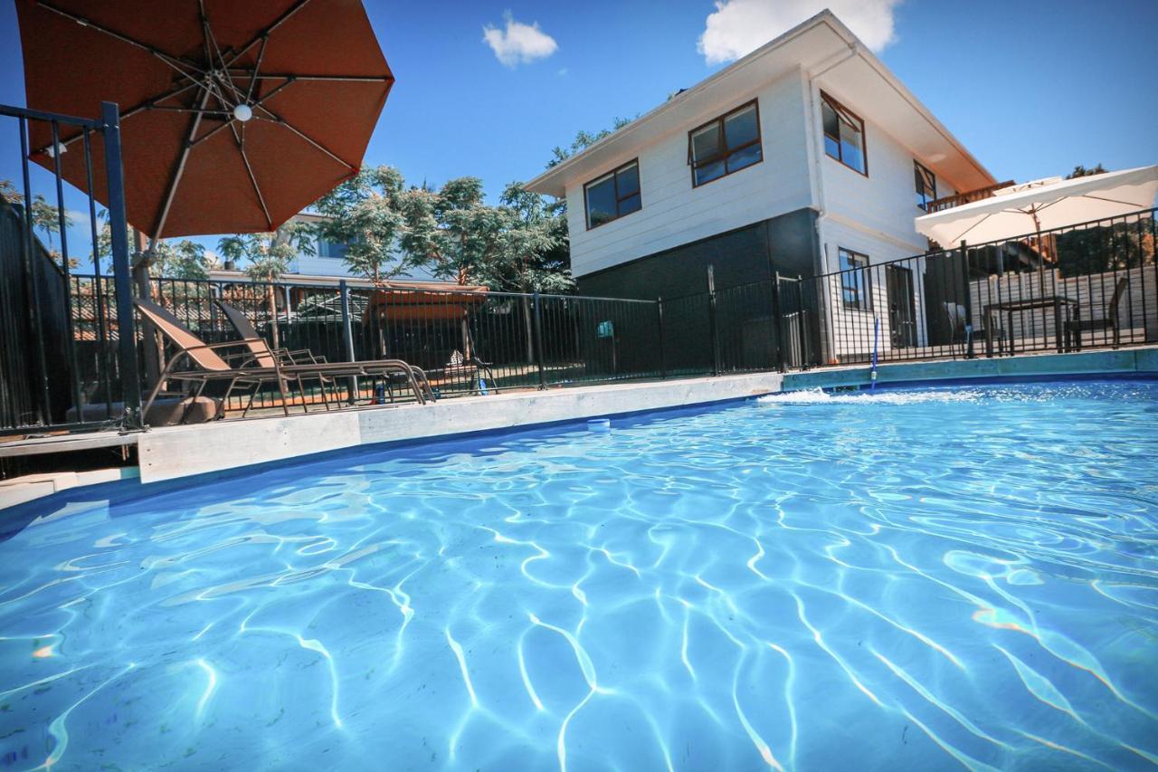 Swimming Pool Holiday Villa Окленд Экстерьер фото